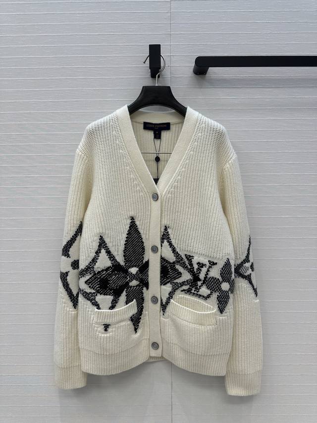 High-end original quality! L*V Ski series jacquard chunky knit cardigan, featur