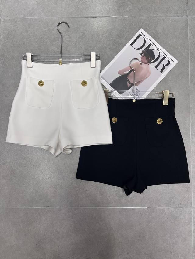 2025 New Burberry Pocket High-Waisted Shorts in Black, White, and Brown Size: S-