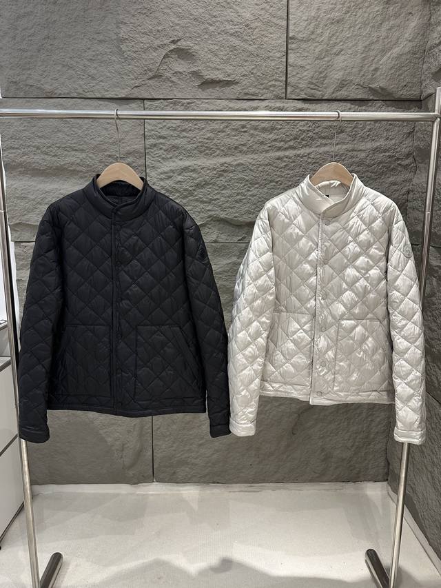 Moncler Fall/Winter 2025 New Oise Diamond Quilted Short Down Jacket. This Oise s