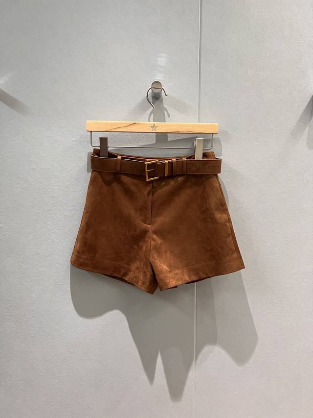New high-waisted suede shorts with a decorative belt, stylish, slimming, youthf