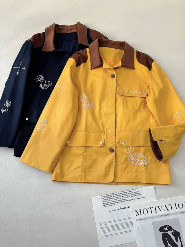 Unique and stylish... Se... This boyfriend-style workwear jacket features a patc