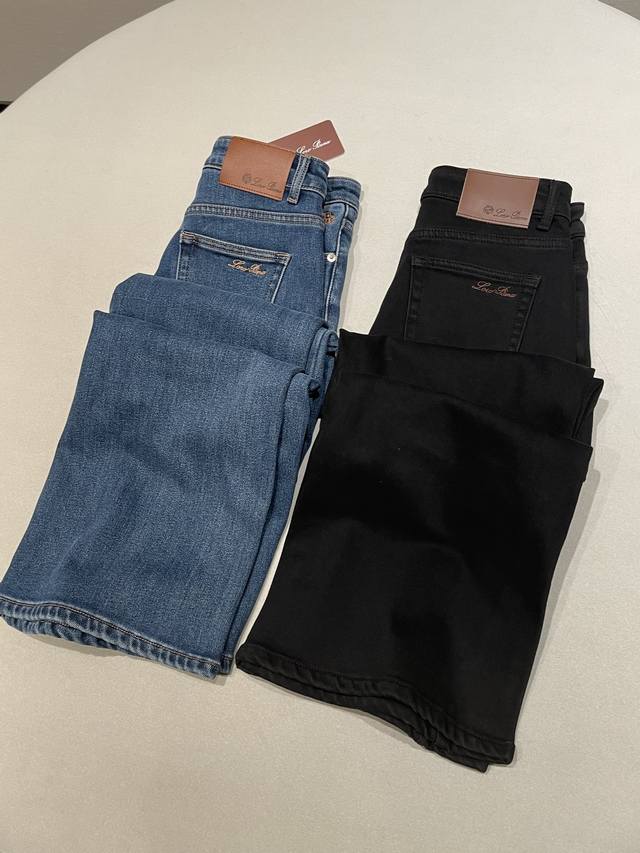 Sizes: SML XL * Thickened High-Waisted Wide-Leg Jeans with Leather Back Label A