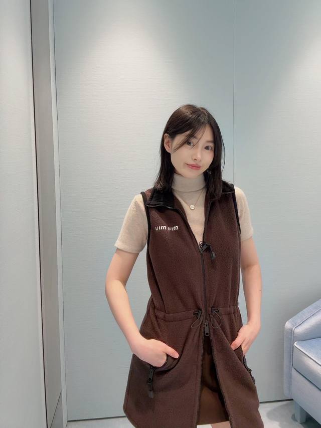 Miumi* 25Fw Early Autumn New Ebony Fleece Zipper Dress | Exclusive Yb Developmen