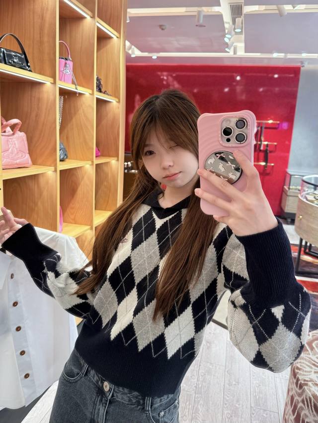 Vivien*E Westwood 25Fw Fall/Winter New Arrival: Saturn Embroidered Sailor Collar