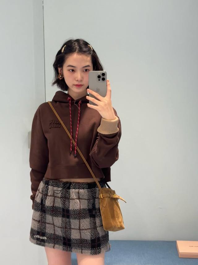 Miumi* 25Fw Autumn/Winter New Retro Plaid Teddy Fleece Mini Skirt | Exclusive Yb