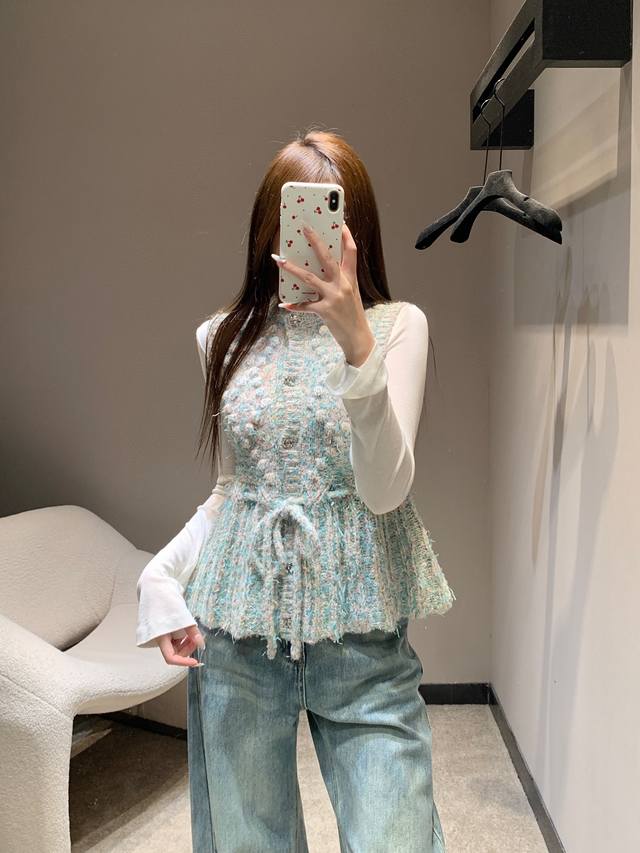 Chane* 25K High-End Handmade Collection Hand-Crocheted Round Neck Cashmere Vest