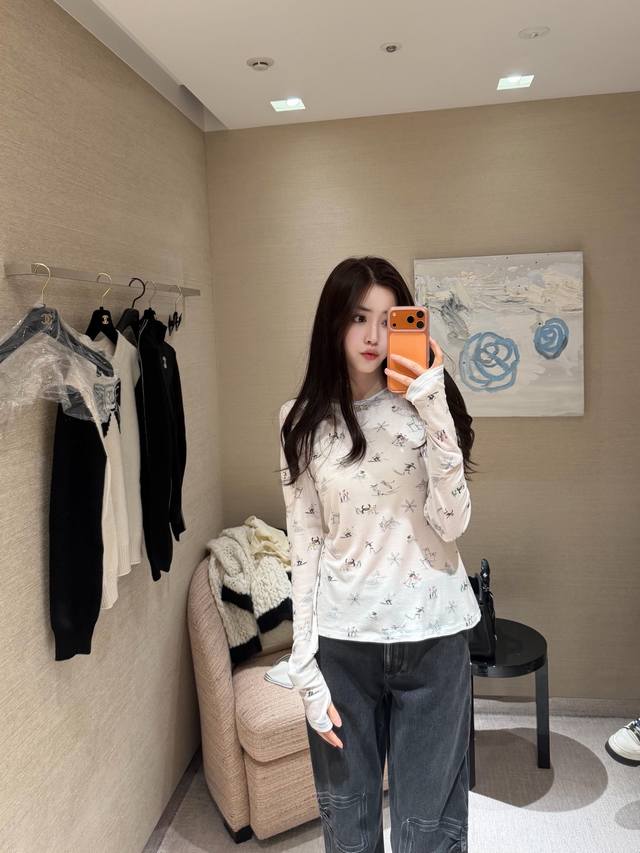 Chan*L 25N Ski Series Hand-Painted Ski Print Bow Base Layer Top | Exclusive Yb D