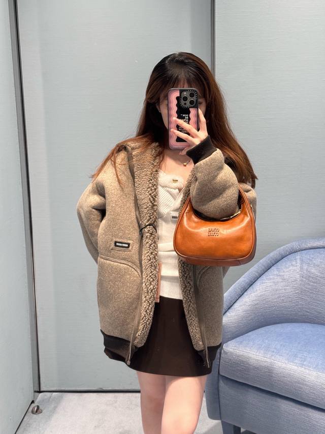 Miumi* 25Fw Early Autumn New Soft and Loose Lambswool Coat | Exclusive Yb Develo