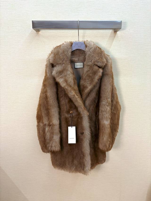 Gucci* 2025 New Arrival, Yang Mi's Same Style Imported Shearling Fur DDD
