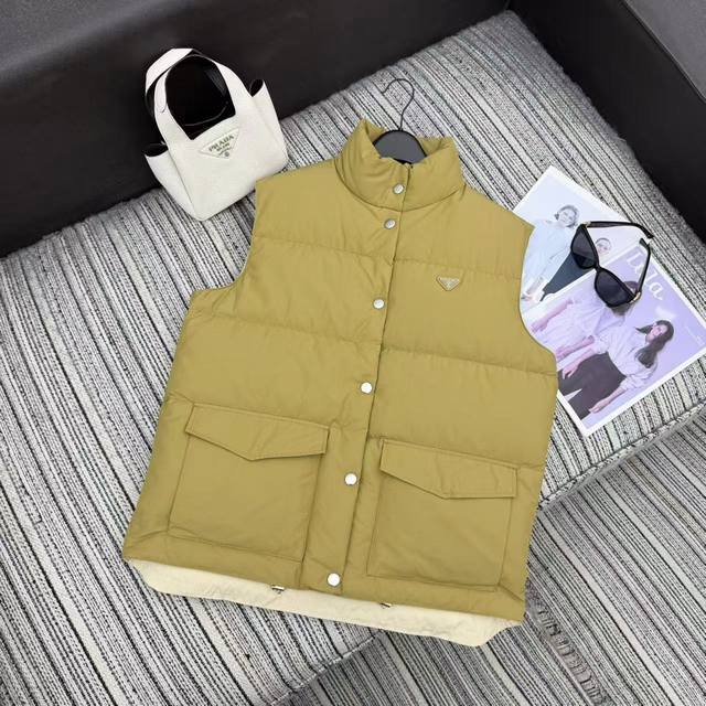 Highly Recommended Prad* 2025 Autumn/Winter New Triangle Logo Down Vest | Exclu