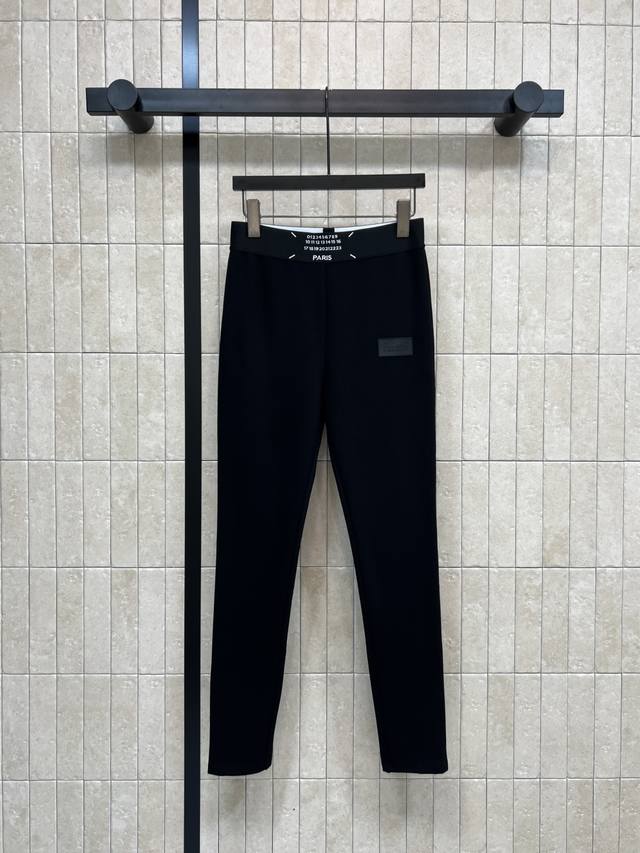 25 Autumn/Winter New Style Tight-Fitting Leggings Brand Embroidered Number Leath