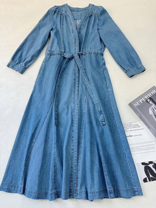 Denim Queen.. Early Autumn Style Belt-Designed Slit Denim Dress with a Fitted Wa