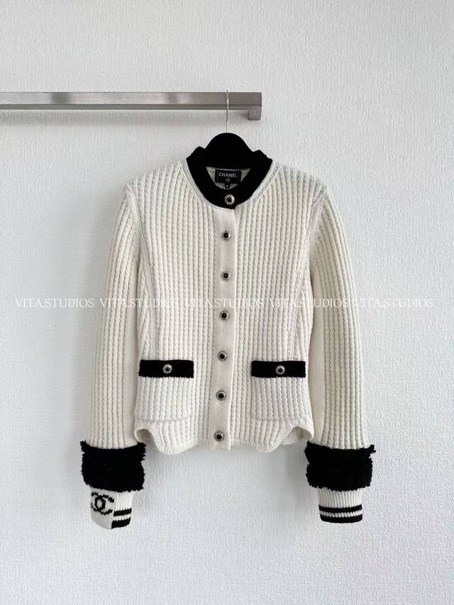 New Arrival Pre-sale Button-down Color Block Cardigan Colors: Black, White Sizes