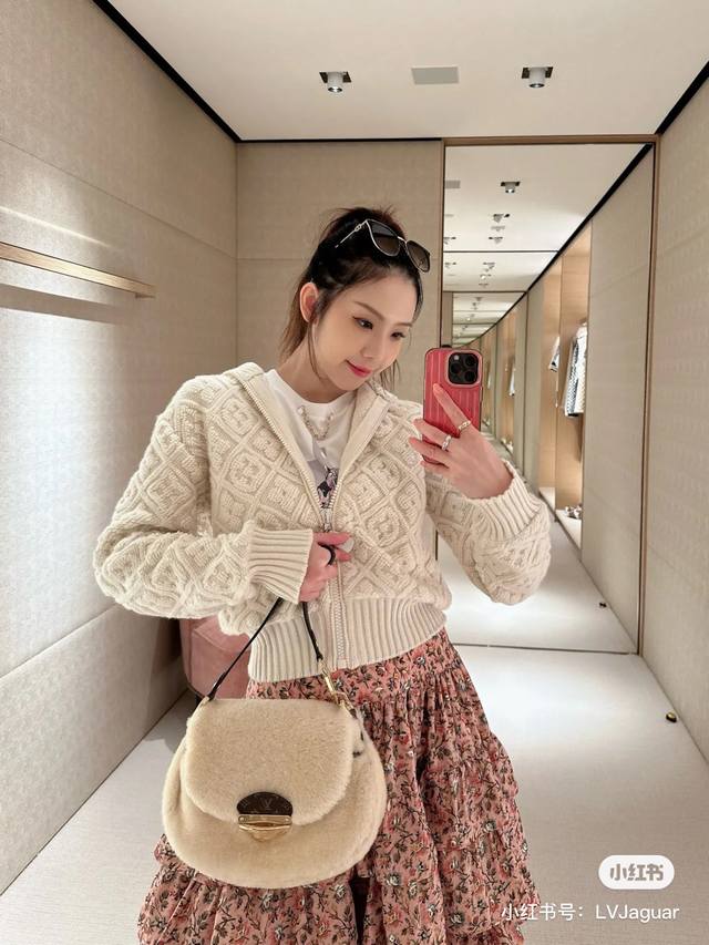 25 New White Collar Knitted Cardigan for Women, Autumn and Winter New Style, Ele