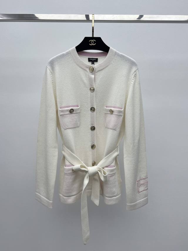 Chane* Belt Cashmere Knit Cardigan 25B New Arrival Made with 100% cashmere fabri