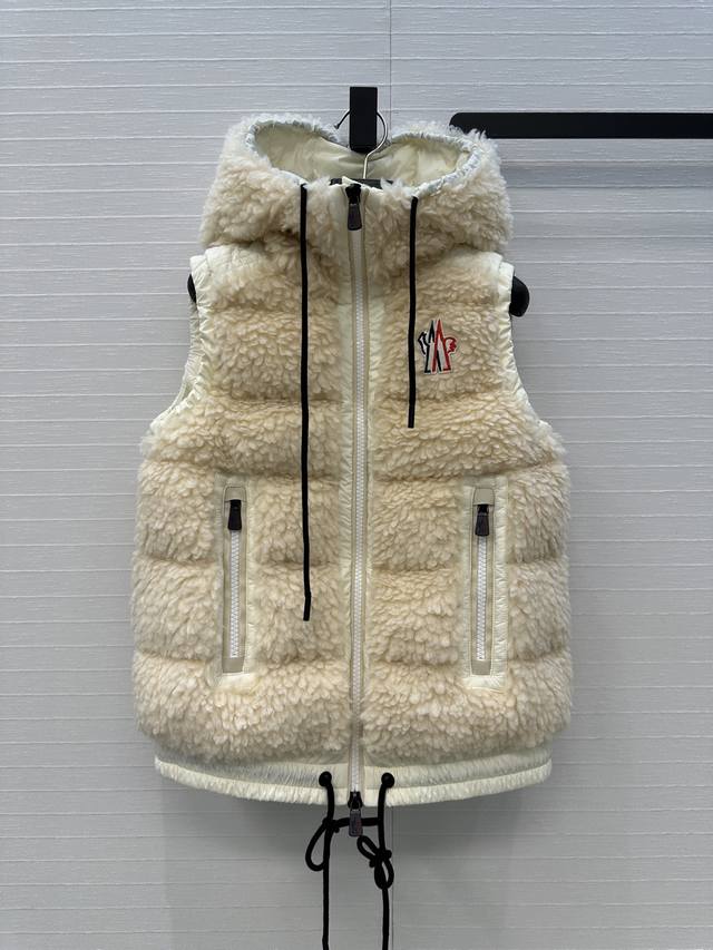 Exclusive First Release: Original Quality Mo Skiing Series Faux Lambswool Down V