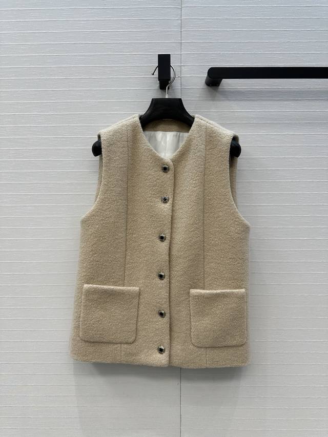 Exclusive First Look at Chane*25N New Arrival! Khaki wool vest coat, classic lay