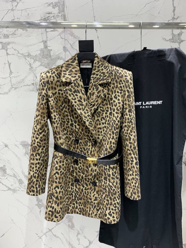 Saintlauren Leopard Print Twill Trench Coat Suit The unique leopard print twill