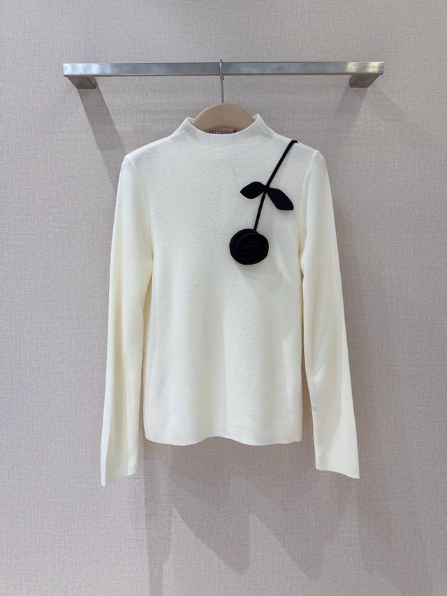 Valentin*O Autumn/Winter New Arrival High-Neck Long-Sleeve Knit Sweater. Its cor