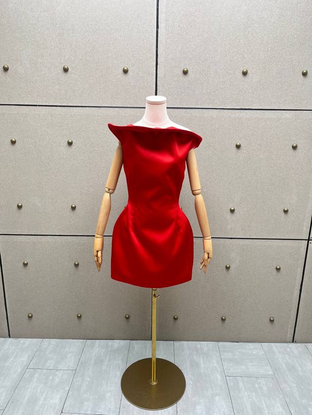 Magda Casual Style Dress! Available in two colors: S, M, L, DDD