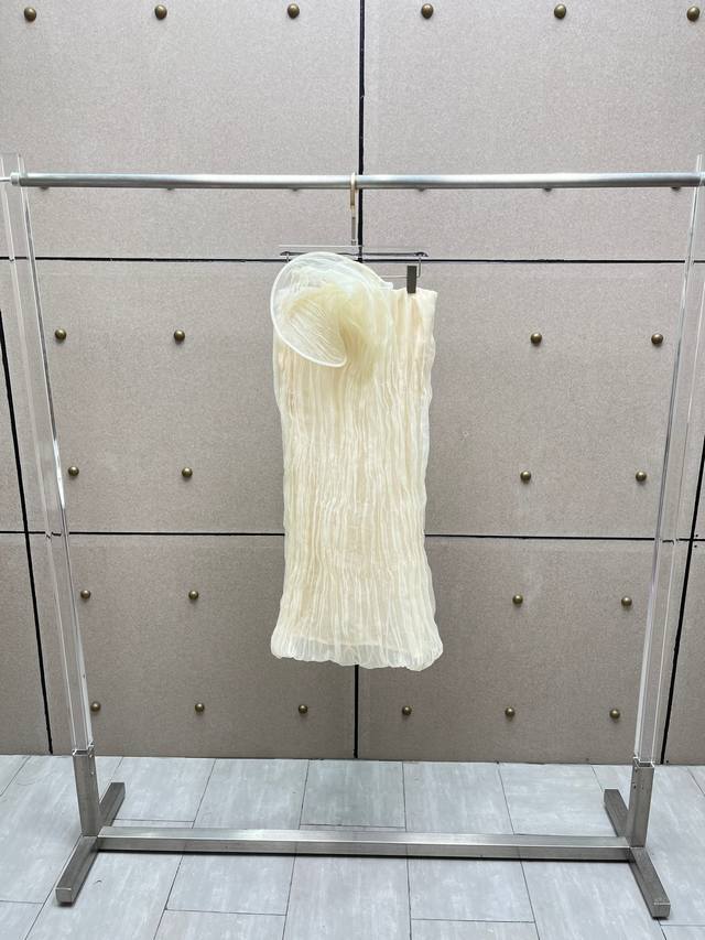 Pleated button-down skirt! Sml DDD