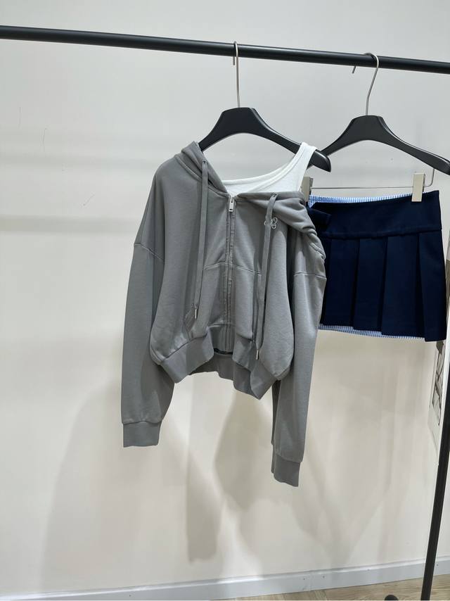 Ann Gray-Green Ripped Off-Shoulder Faux Two-Piece Sweatshirt DDD, Fabric: 100% C