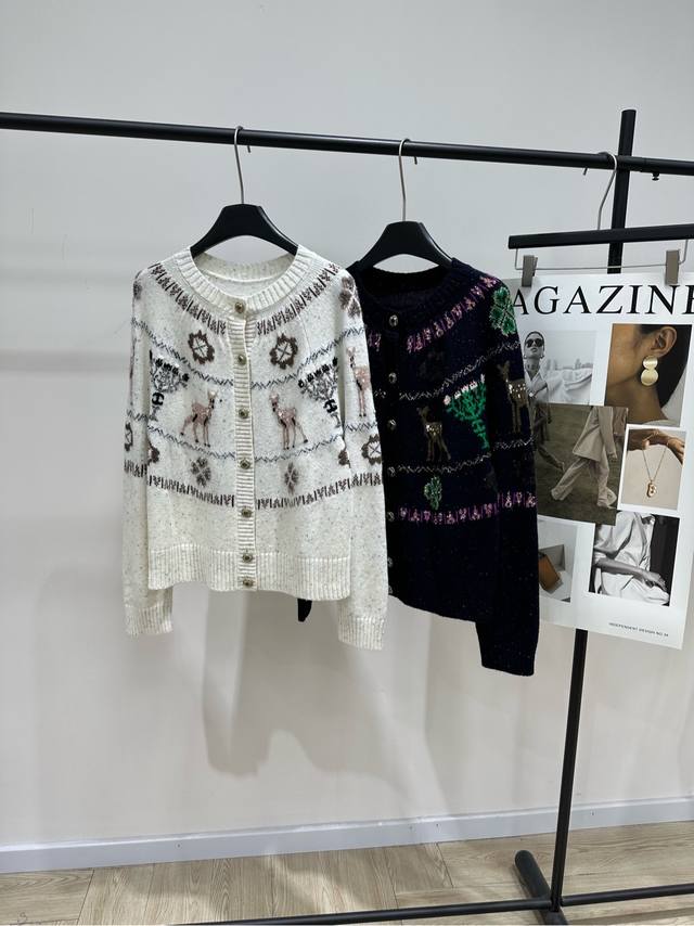 Double C Snowflake Four-Leaf Clover Single-Breasted Cardigan DDD, Fabric: Wool