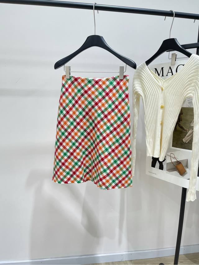 M Red and Green Checkered Tweed Midi Skirt DDD, Fabric: Wool Tweed Color: Red an