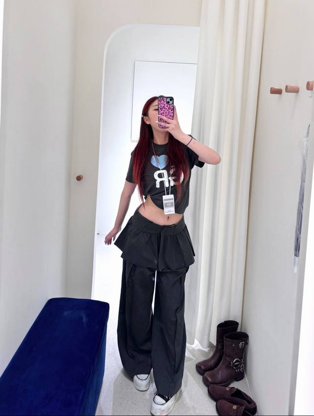 Grov* 2025 New Two-Piece Detachable Straight-Leg Wide-Leg Pants The pants can be