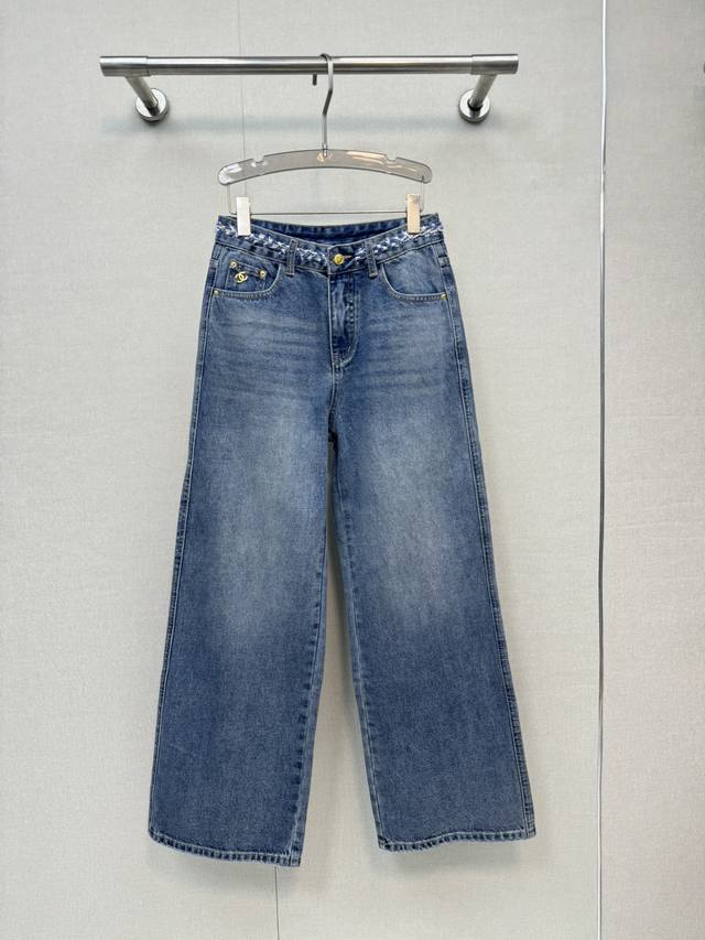 25 Same Style Woven Double C Jeans These jeans are made of high-quality fabric w