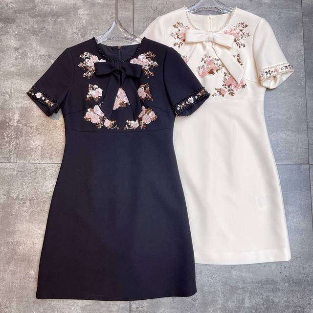 Reorder Now! Guan Xiaotong's same style Valent 0m runway 2025 Spring/Summer coll