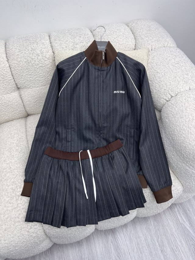 Miumi* Color-Blocked Track Jacket Set Inspired by sportswear, adorned with pipin