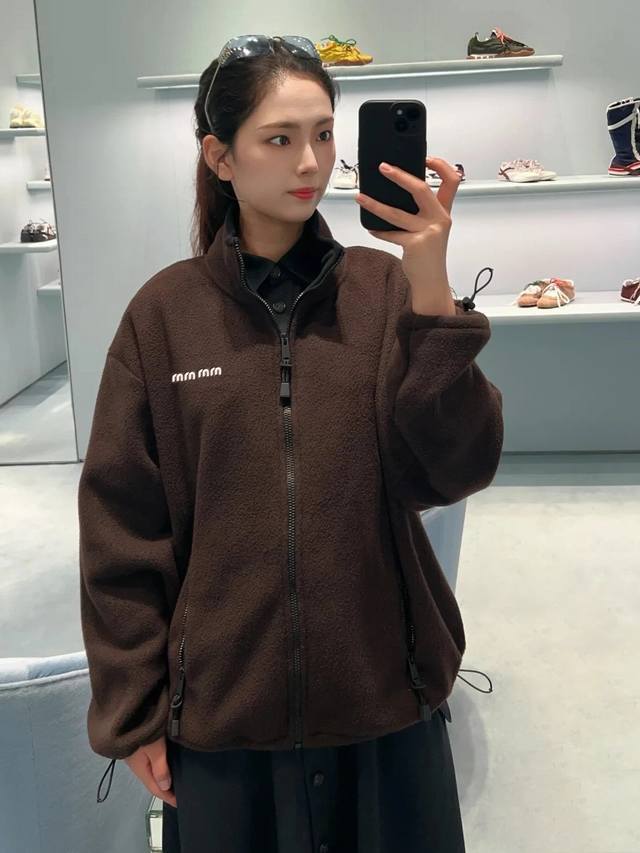 Original Mm 2025 Autumn/Winter New Fashionable Fleece Casual Jacket. The soft,