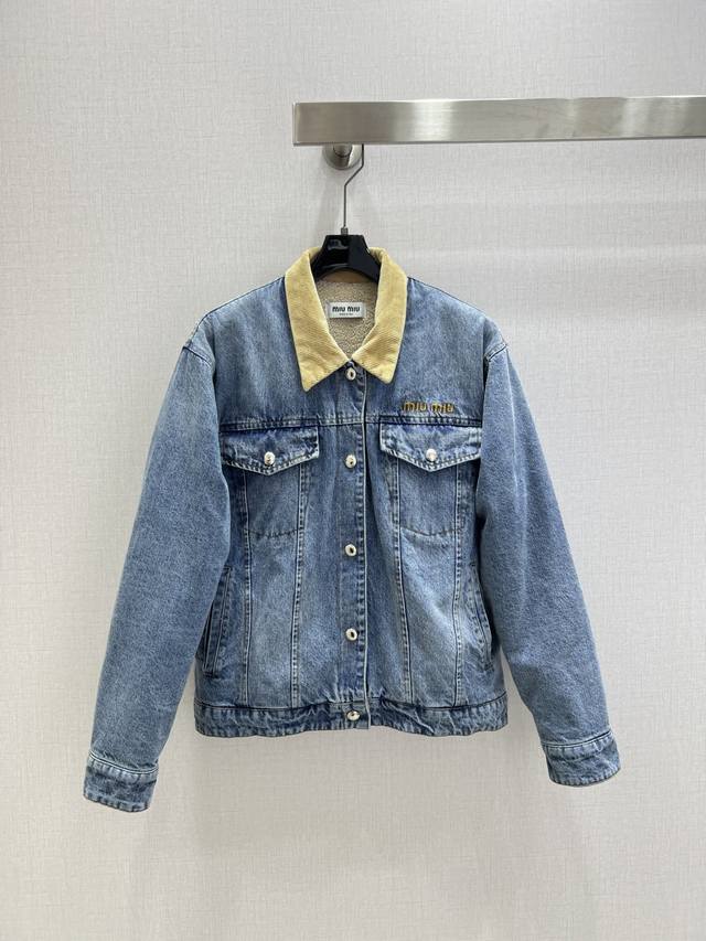 Highly recommend Miu's 2025 Autumn/Winter New Denim Lambswool Jacket! It sold o