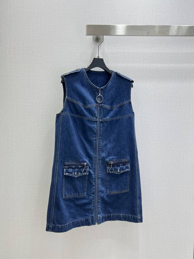 Highly recommend Lv*2025 Autumn/Winter New Double Pocket Denim Vest Dress, cust