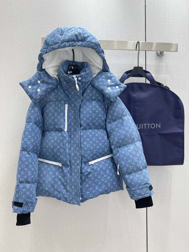 Highly recommend Lv*2025 Autumn/Winter New Hooded Monogram Down Jacket! The pri