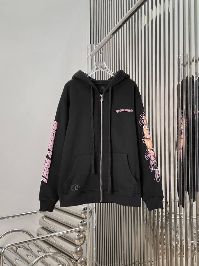 Real photos! Latest Ch 25New collaboration hooded zip-up sweatshirt. Sizes: S, M