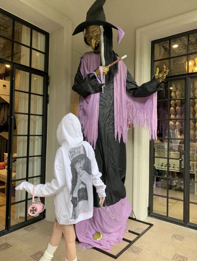 New Arrival! Latest Ch 25 New hooded fleece sweatshirt with back print. Sizes: S