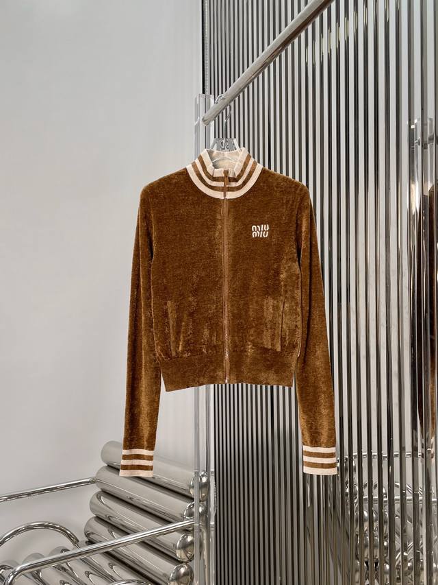 Real photos! Latest Miu 25New velvet knit zip-up cardigan. Sizes: S, M, L. DDD