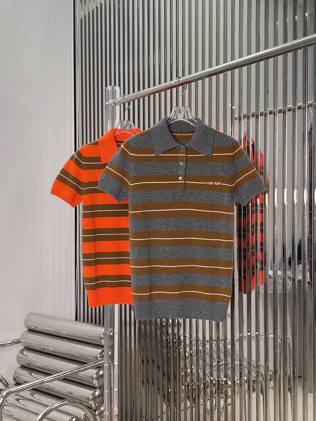 Real photos! Latest Miu 25New striped knit polo shirt. Sizes: S, M, L. DDD
