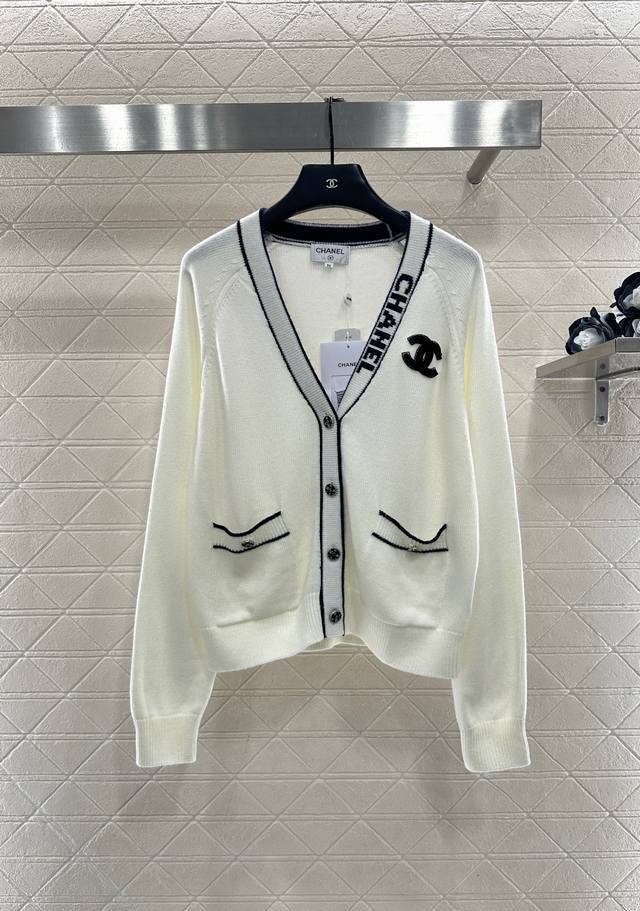 Chane*2025 New Arrival Letter V-Neck Knit Cardigan Made with custom Yb wool yarn
