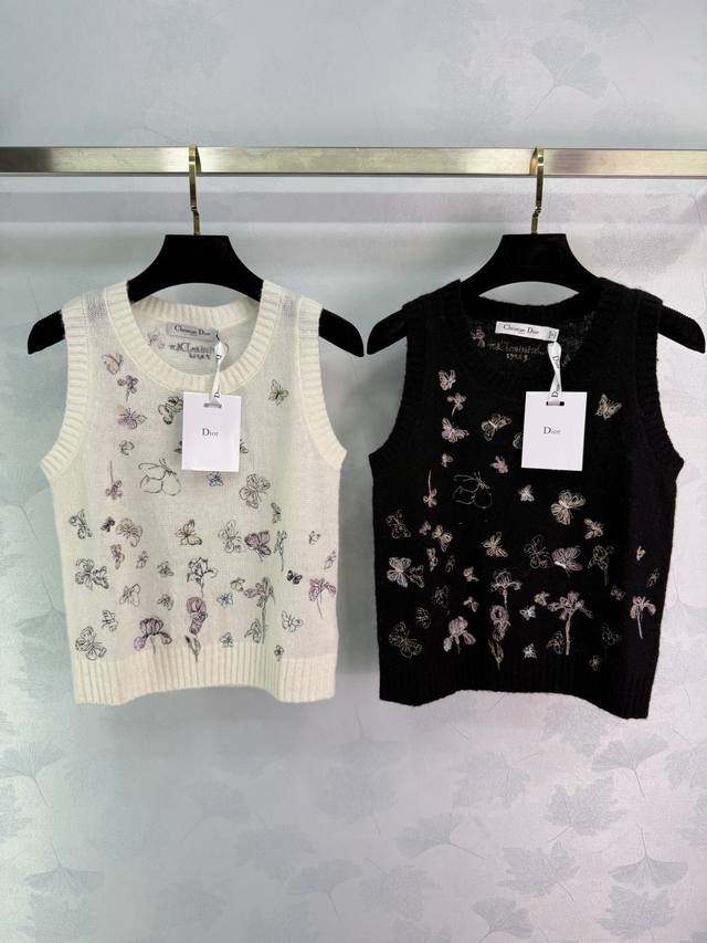 Dio*25 Early Autumn New Arrival Butterfly Embroidered Knitted Vest. Made of soft