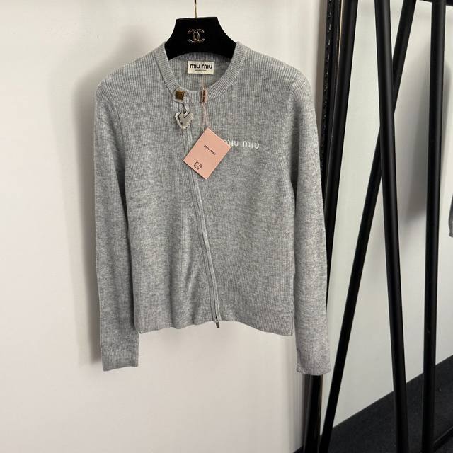 Style No. 20257680 Miumi* New Logo Embroidered Letter Heart Diagonal Zipper Lon