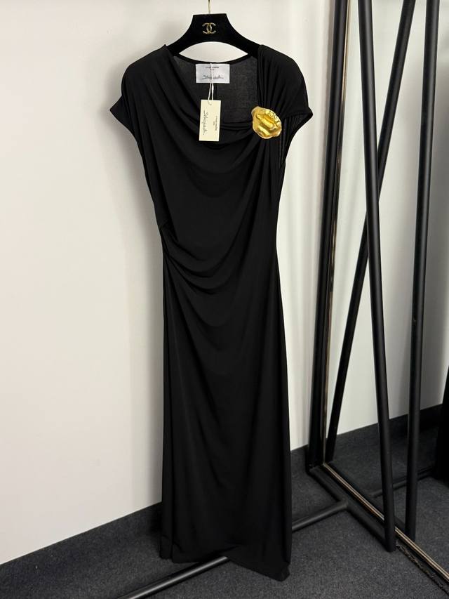 Style No. 20257654 Schiaparelli * New Gold Lip-Embellied Bodycon Vest Dress, Bl