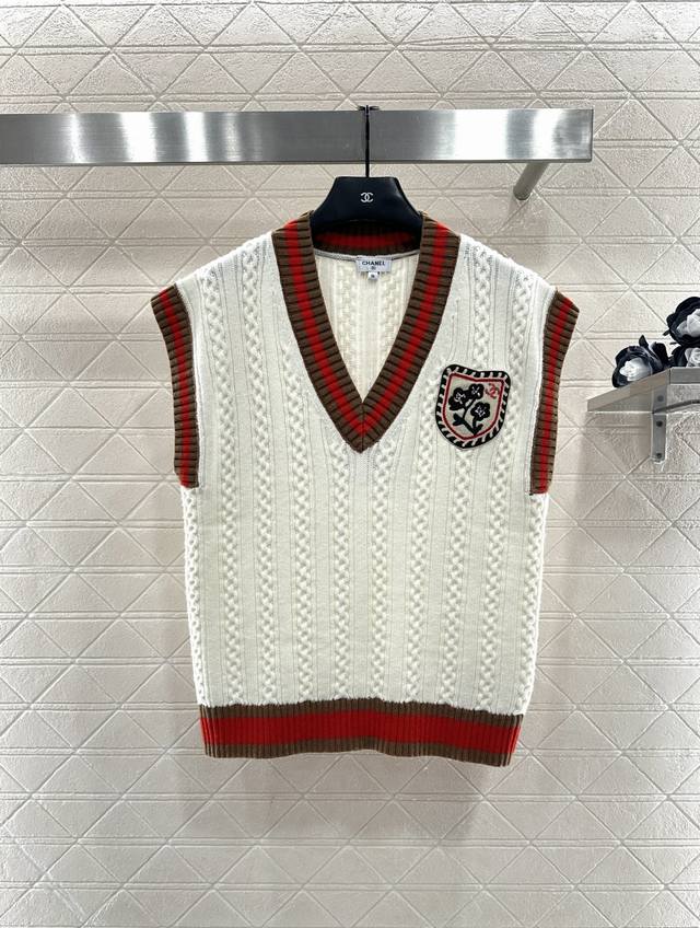 Chane*2025 New Arrival Embroidered Badge Knitted Vest Made with custom Yb cashme