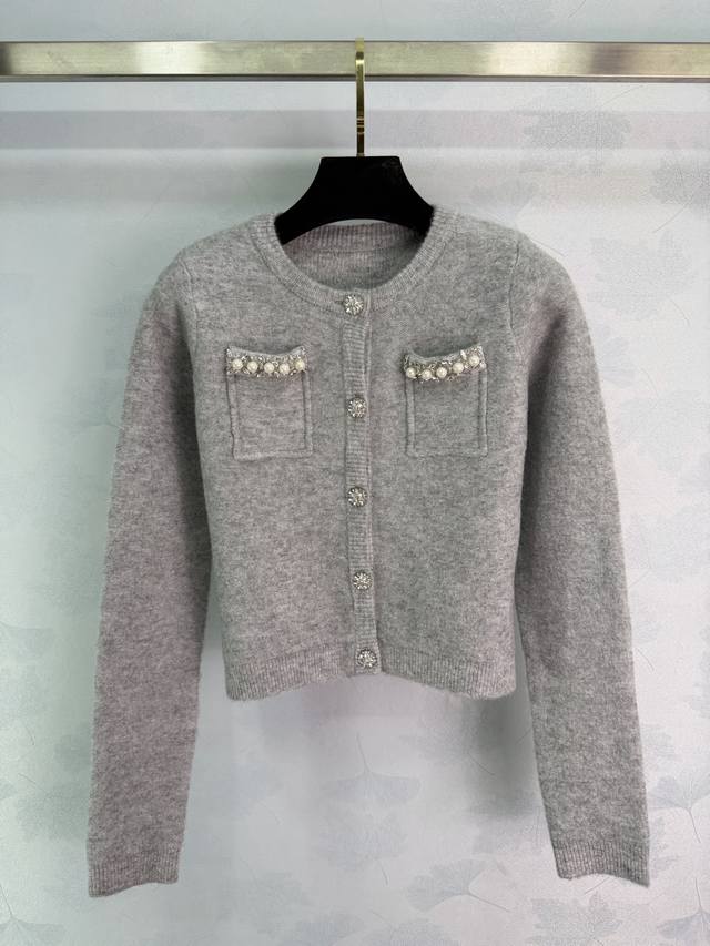Ch*2025 Autumn/Winter New Light Grey Knit Cardigan, made of soft wool, warm and