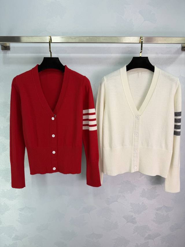 Tb*25 Autumn/Winter New Classic Four-Stripe Knit Cardigan, made of fine wool, so