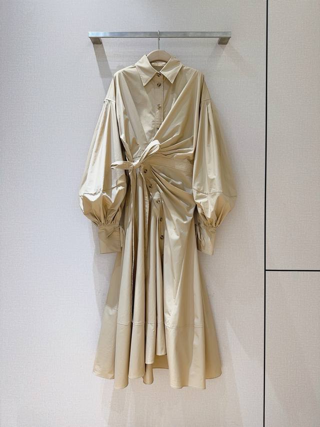 Z*I*M*M 26 Early Spring New Arrival Recommendation This dress features a basic s