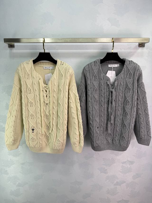 Dio*25 Autumn/Winter New Cable Knit Tie Sweater. Classic cable knit + crisscross