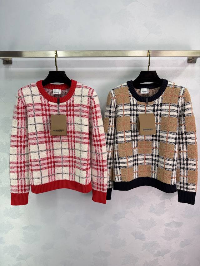 Bu*25 Autumn/Winter New Plaid Knit Sweater. Soft and comfortable, perfect for au